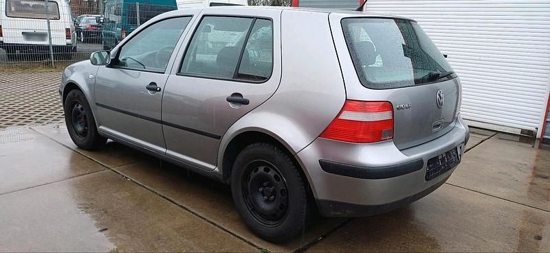 Gebraucht VW Golf IV 75 PS (55 kW) 2003 Limousine