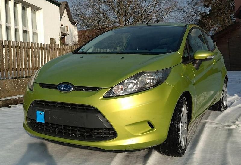 Grün Gebraucht 2008 Ford Fiesta Limousine | 2.500 € (Fairer Preis) - Bild 1/4