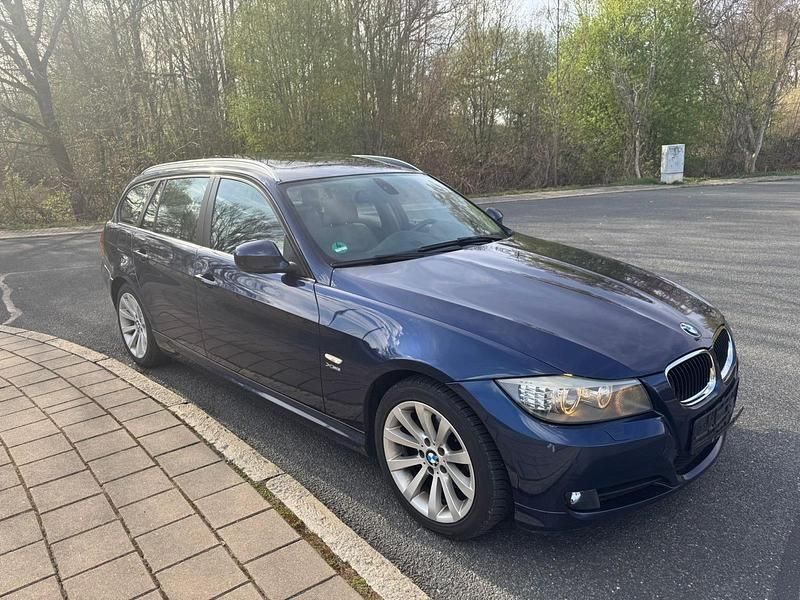 Używany BMW 320 184 KM (135 kW) 2012 Niebieski Kombi