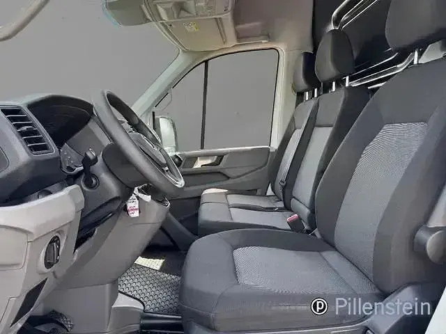 Gebraucht VW Crafter 140 PS (102 kW) 2024 Weiss Van
