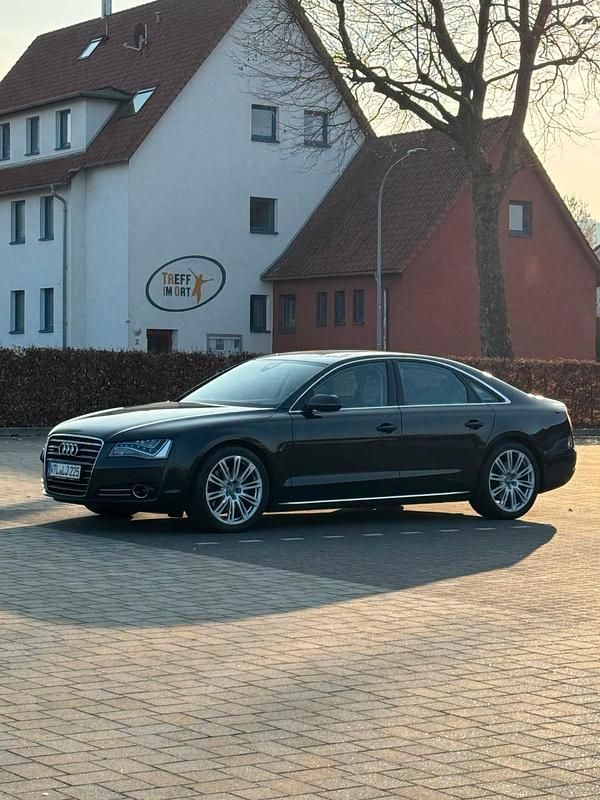 Gebraucht Audi A8 250 PS (183 kW) 2010 Andere farben Limousine