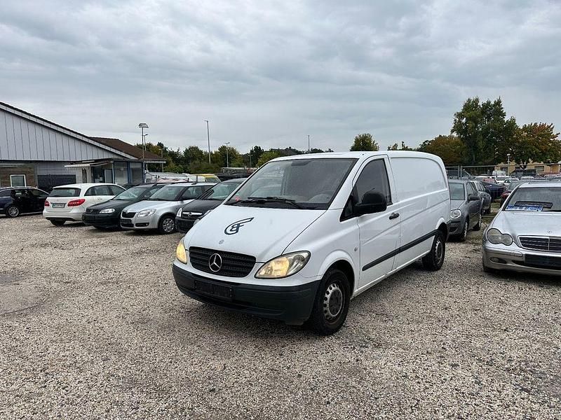 Weiß Gebraucht 2006 Mercedes Vito Van / Kleinbus | 2.499 € (Guter Preis) - Bild 1/4