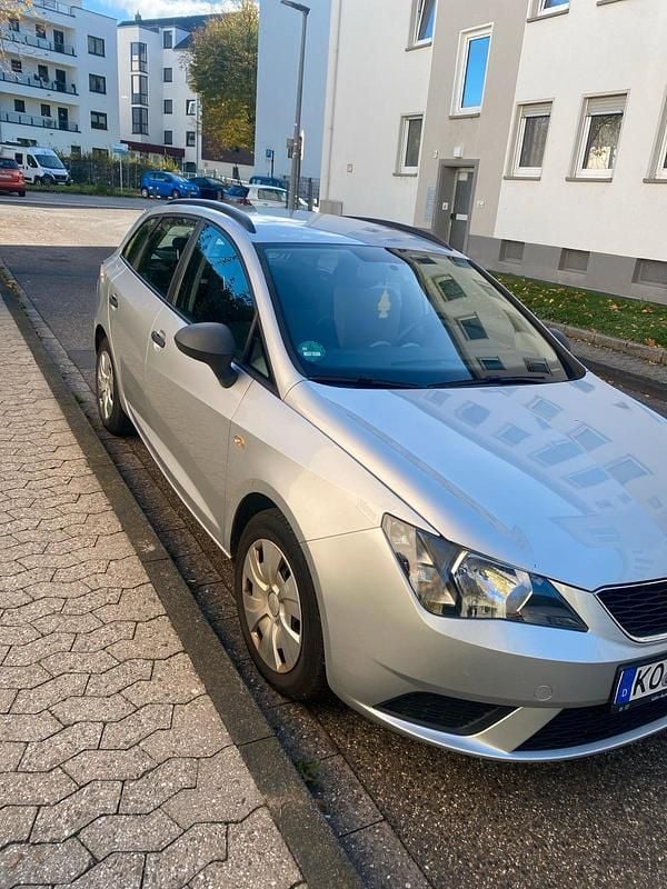 Silber Gebraucht 2016 Seat Ibiza ST Kombi | 4.900 € (Guter Preis) - Bild 1/4