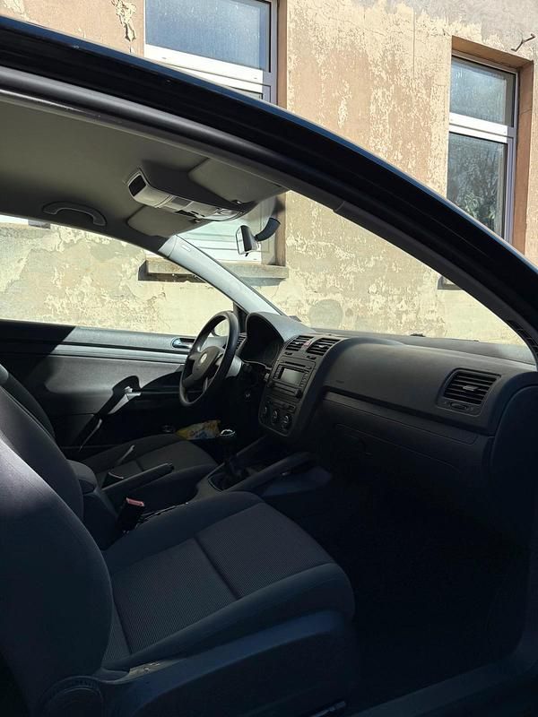 Gebraucht VW Golf V 104 PS (76 kW) 2004 Schwarz Kleinwagen