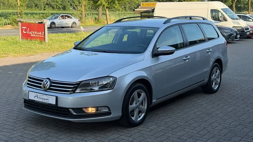 Gebraucht VW Passat 140 PS (102 kW) 2011 Silber Kombi