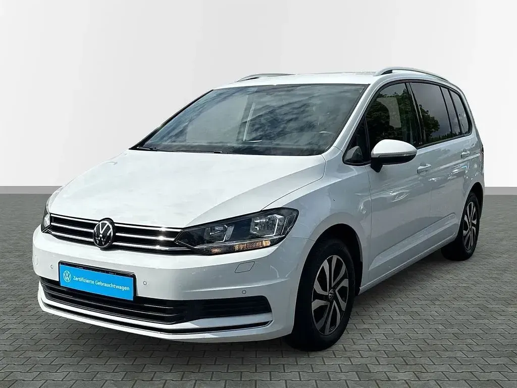 Gebraucht VW Touran Active 150 PS (110 kW) 2021 Weiß Van / Kleinbus