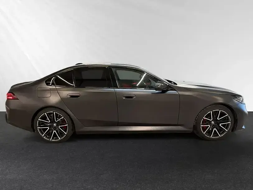 Gebraucht BMW M5 Performance 727 PS (534 kW) 2025 Frozen deep grey metallic Limousine