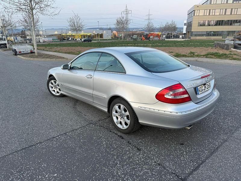 Gebraucht Mercedes CLK320 Elegance 218 PS (160 kW) 2004 Silber Coupé
