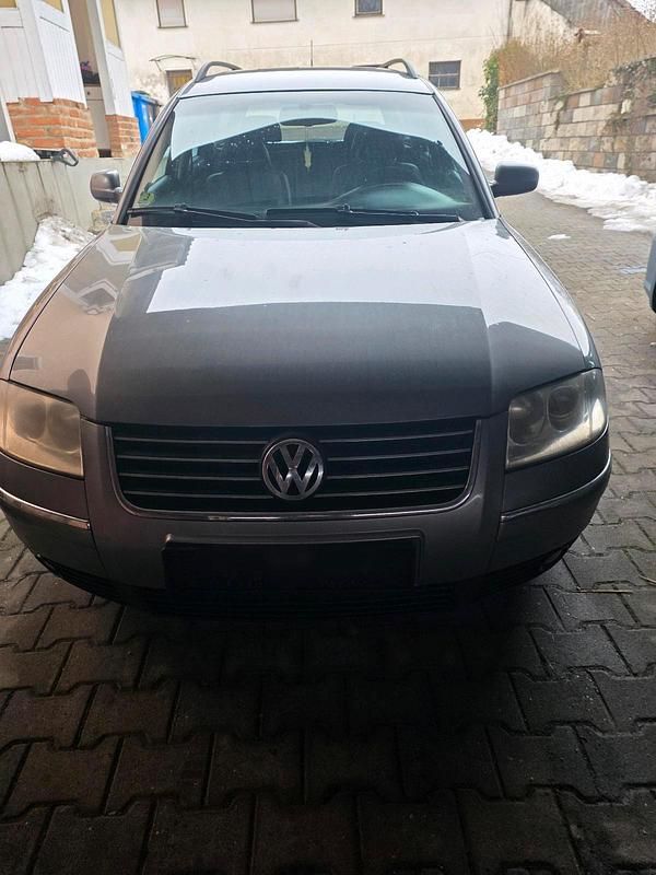 Gebraucht VW Passat 150 PS (110 kW) 2002 Grau Kombi