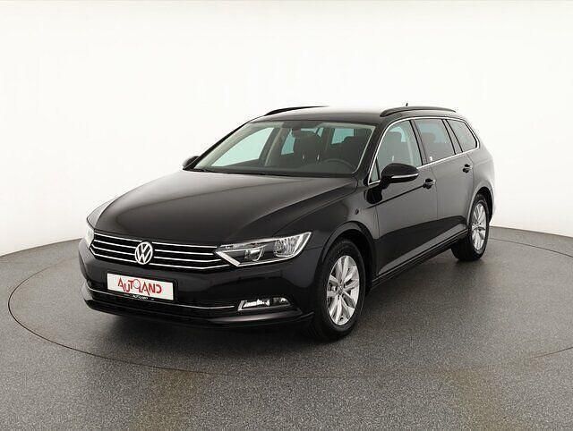Schwarz Gebraucht 2018 VW Passat Comfortline Kombi | 21.950 € (Teuer) - Bild 1/4