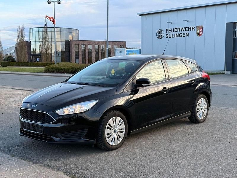 Second-hand Ford Focus Trend 101 CP (74 kW) 2017 Negru Hatchback