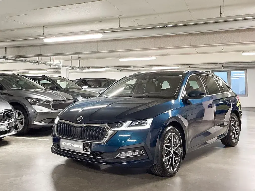 Gebraucht Skoda Octavia Style 150 PS (110 kW) 2022 Lavablau (blau) Kombi
