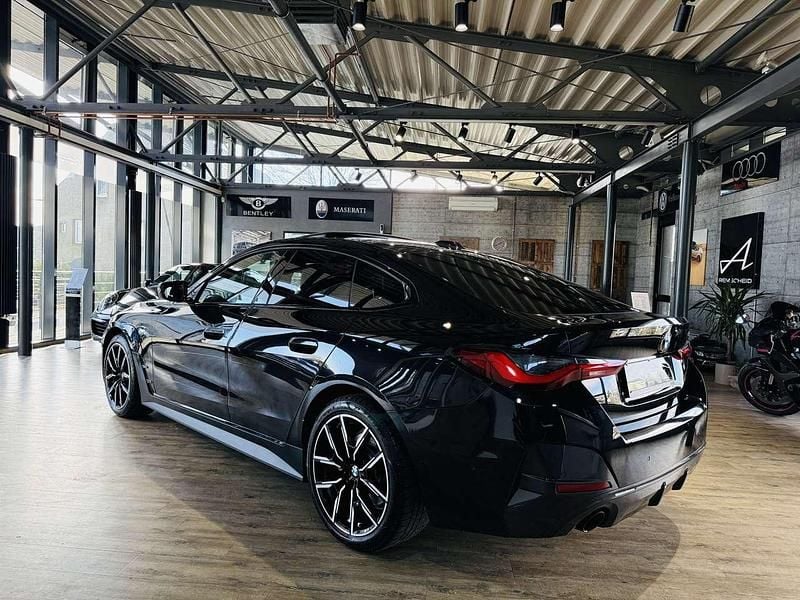 Gebraucht BMW 430 M Sport 245 PS (180 kW) 2022 Black sapphire metallic Coupé