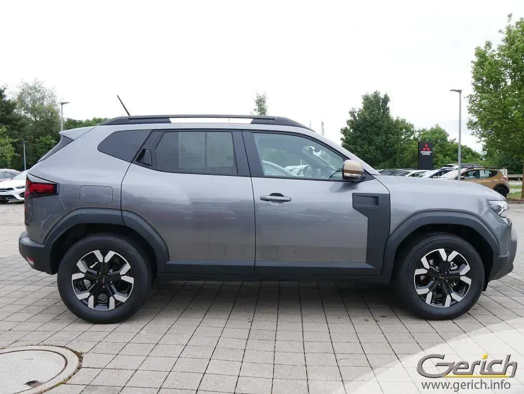 Uusi Dacia Duster Extreme 141 HP (103 kW) 2025 Harmaa Katumaasturi