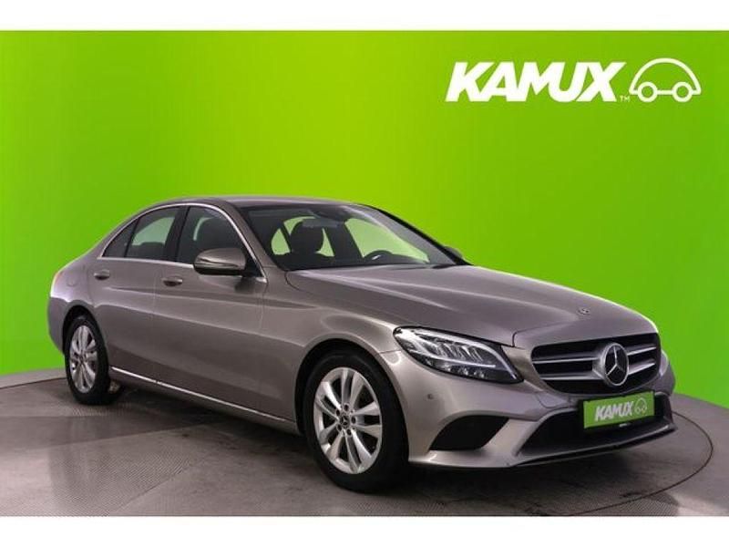 Mojavesilber Gebraucht 2018 Mercedes C220 Avantgarde Limousine | 23.745 € (Fairer Preis) - Bild 1/3