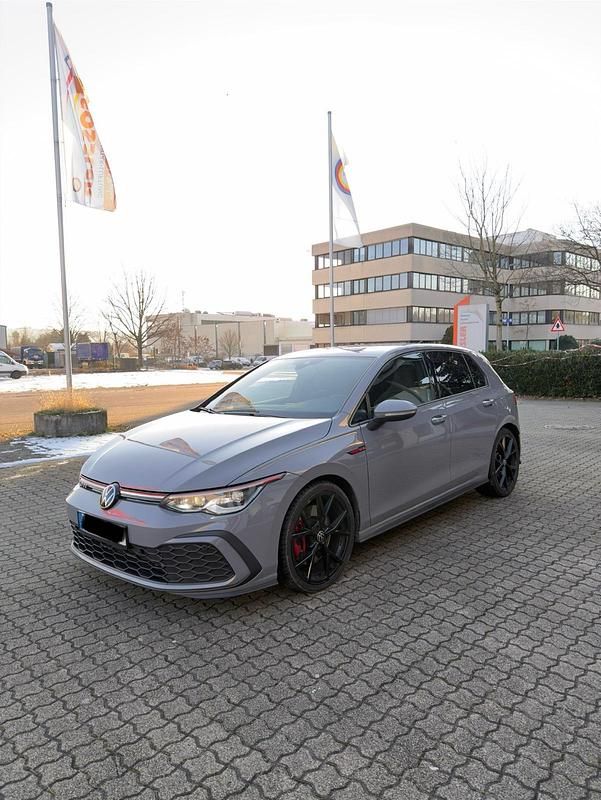 Grau Gebraucht 2021 VW Golf VIII GTI Kleinwagen | 26.900 € (Fairer Preis) - Bild 1/4
