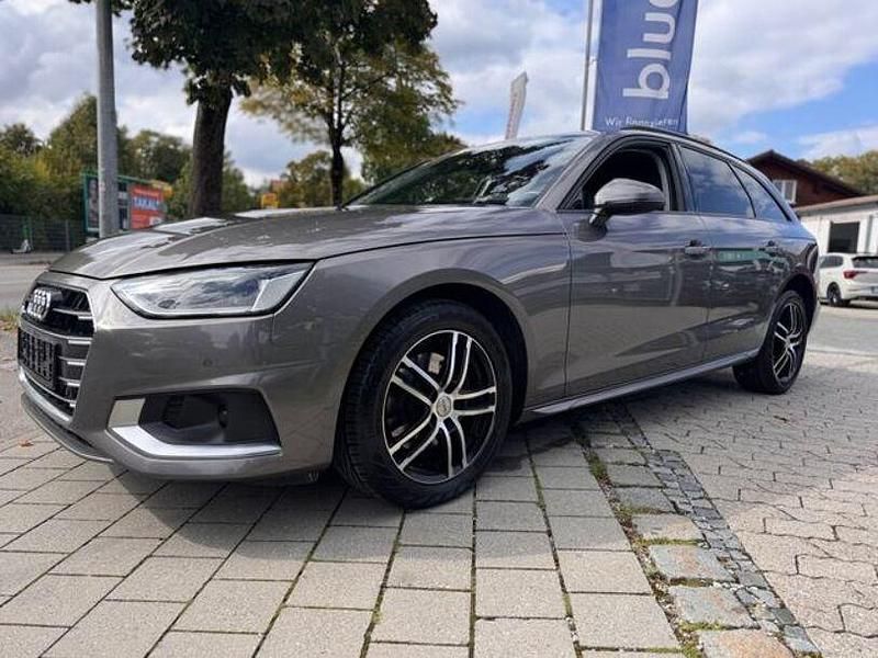 Grau Gebraucht 2020 Audi A4 Advanced Kombi | 16.499 € (Fairer Preis) - Bild 1/4