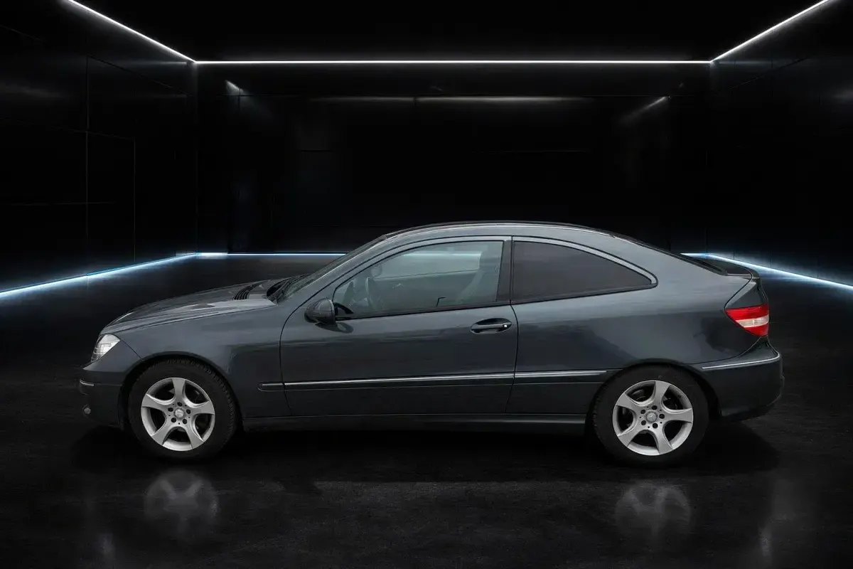 Gebraucht Mercedes CLC180 143 PS (105 kW) 2010 Grau Coupé