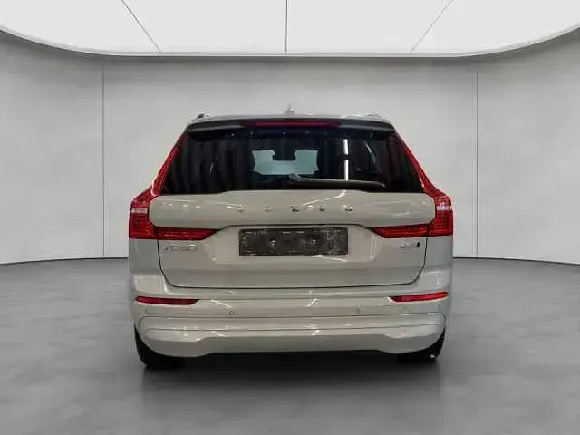Gebraucht Volvo XC60 Core 250 PS (183 kW) 2024 Grau SUV