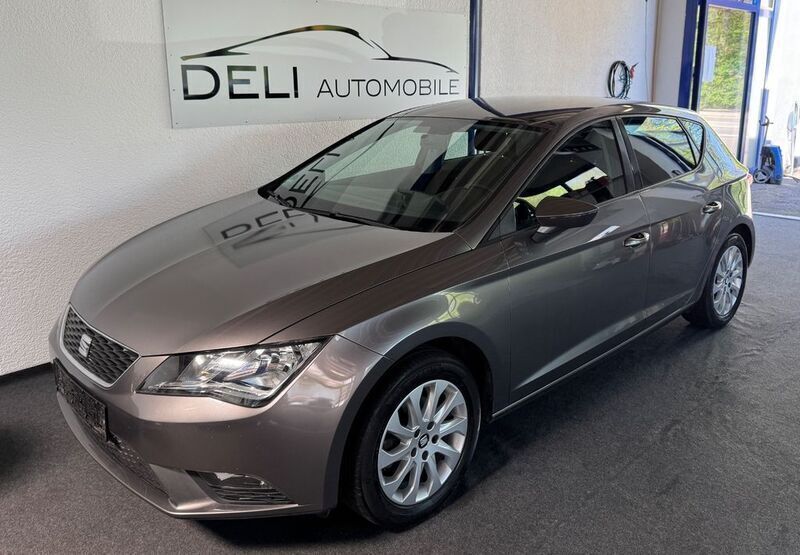 Grau Gebraucht 2014 Seat Leon Style Limousine | 5.490 € (Fairer Preis) - Bild 1/4