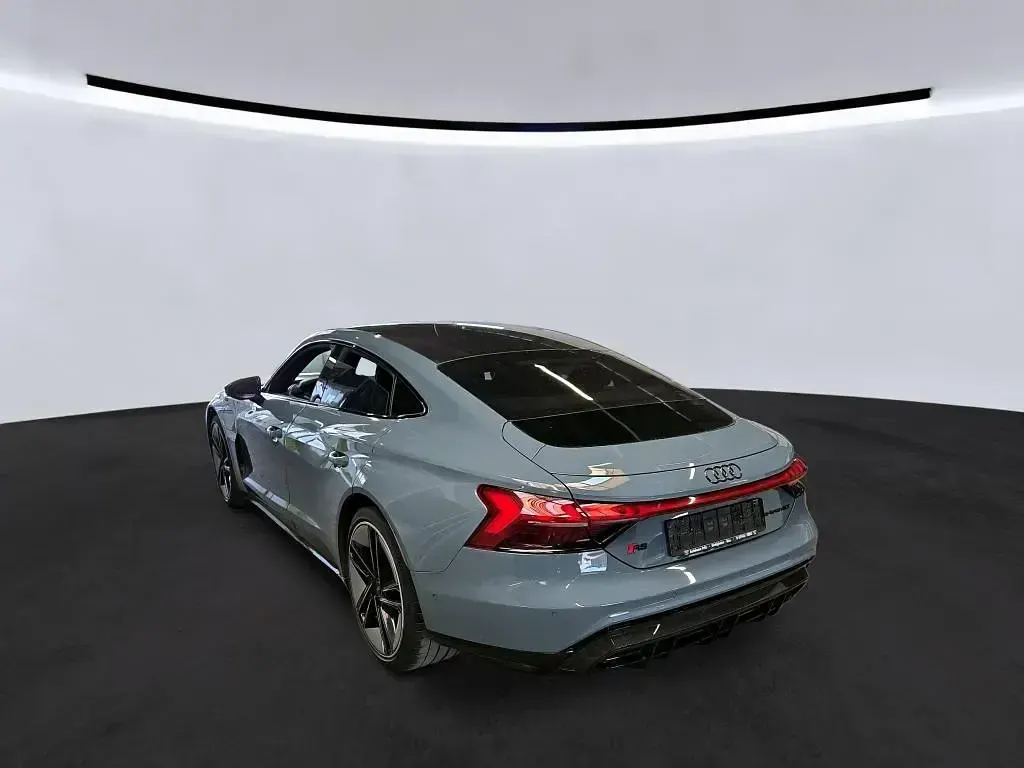 Gebraucht Audi e-tron GT quattro Ambiente 439 kW (598 PS) 2021 Kemoragrau metallic Limousine