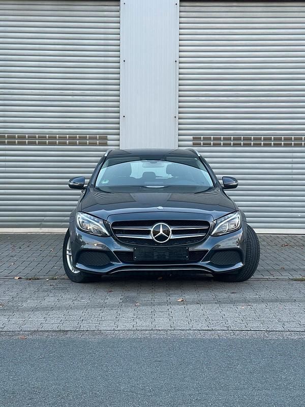 Grau Gebraucht 2015 Mercedes C220 Kombi | 13.650 € (Guter Preis) - Bild 1/4