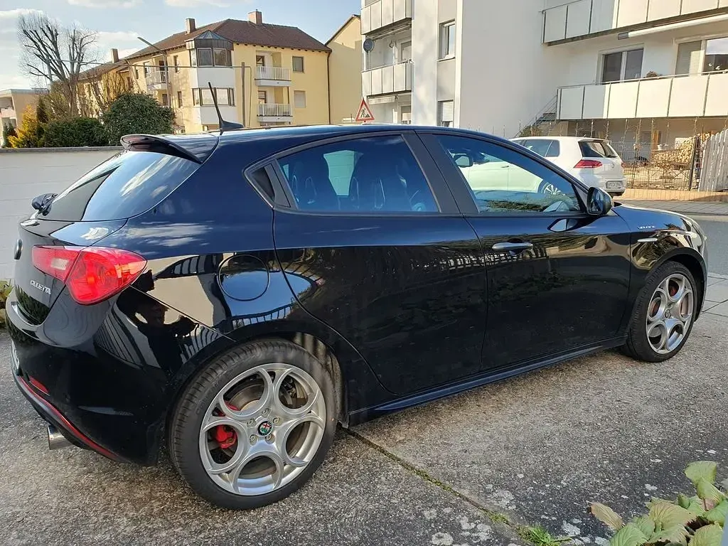 Gebraucht Alfa Romeo Giulietta Veloce 241 PS (177 kW) 2018 Schwarz Kleinwagen