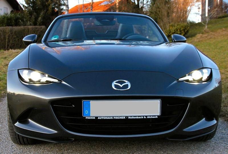 Gebraucht Mazda MX5 Exclusive 184 PS (135 kW) 2025 Grau Cabrio