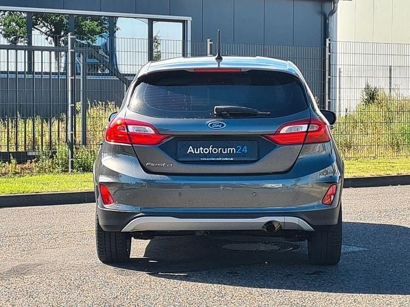 Gebraucht Ford Fiesta Active 140 PS (102 kW) 2019 Grau Limousine
