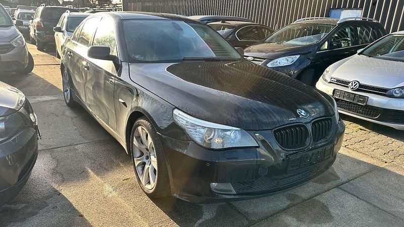 Gebraucht BMW 520 Advantage 177 PS (130 kW) 2008 Schwarz Limousine