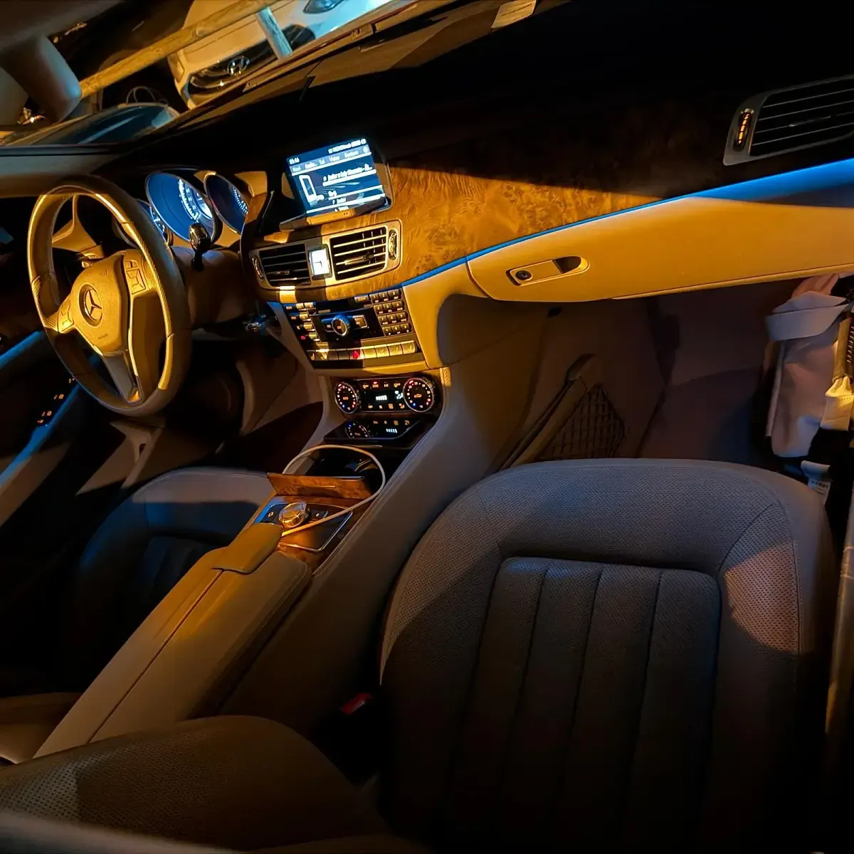 Gebraucht Mercedes CLS350 306 PS (225 kW) 2012 Rot Limousine