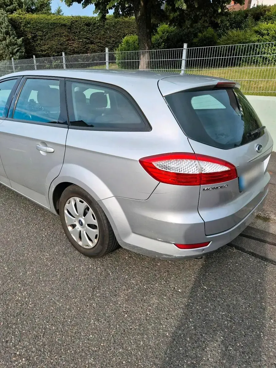 Gebraucht Ford Mondeo 140 PS (102 kW) 2008 Grau Kombi