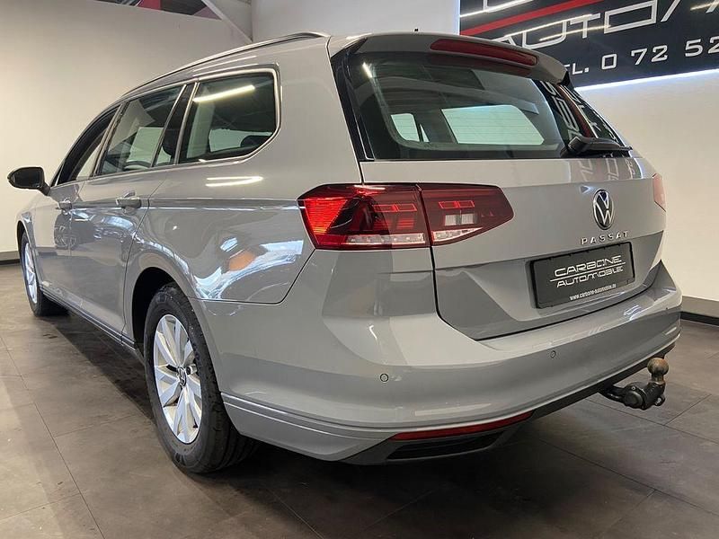 Gebraucht VW Passat Conceptline 150 PS (110 kW) 2023 Grau Kombi