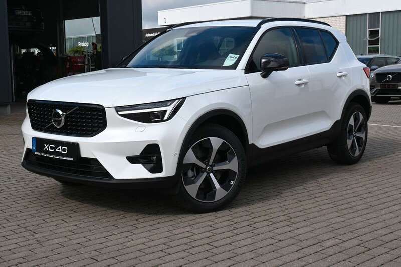 Weiß Gebraucht 2024 Volvo XC40 Plus SUV | 38.900 € (Fairer Preis) - Bild 1/4
