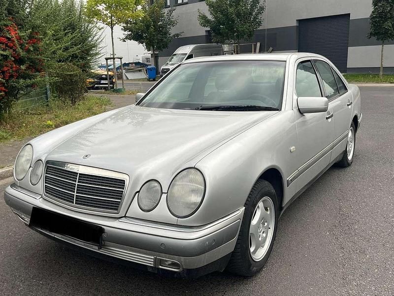 Gebraucht Mercedes E200 Elegance 136 PS (100 kW) 1997 Limousine