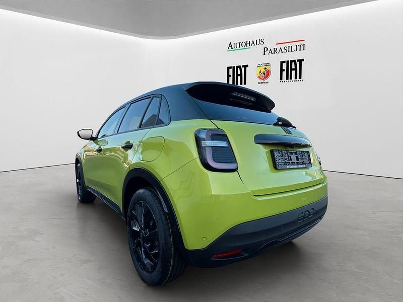 Neu Fiat 600E Sport 114 kW (156 PS) 2026 Grün Limousine