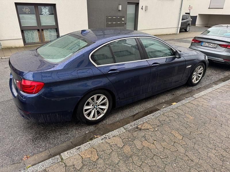 Gebraucht BMW 523 204 PS (150 kW) 2010 Blau Limousine