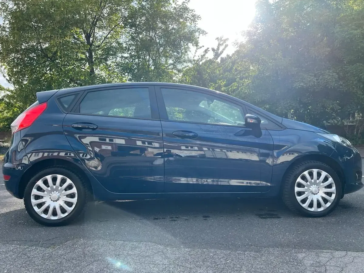Gebraucht Ford Fiesta SYNC Edition 60 PS (44 kW) 2005 Rot Kleinwagen