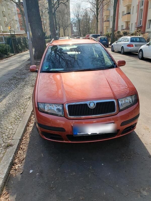 Orange Gebraucht 2007 Skoda Fabia Kombi | 2.450 € (Etwas zu teuer) - Bild 1/4