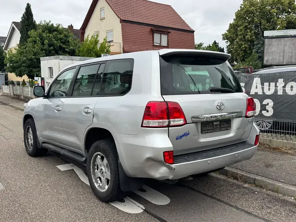 Gebraucht Toyota Land Cruiser 286 PS (210 kW) 2008 Silber SUV
