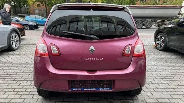 Używany Renault Twingo Dynamique 75 KM (55 kW) 2012 Purpurowy Hatchback