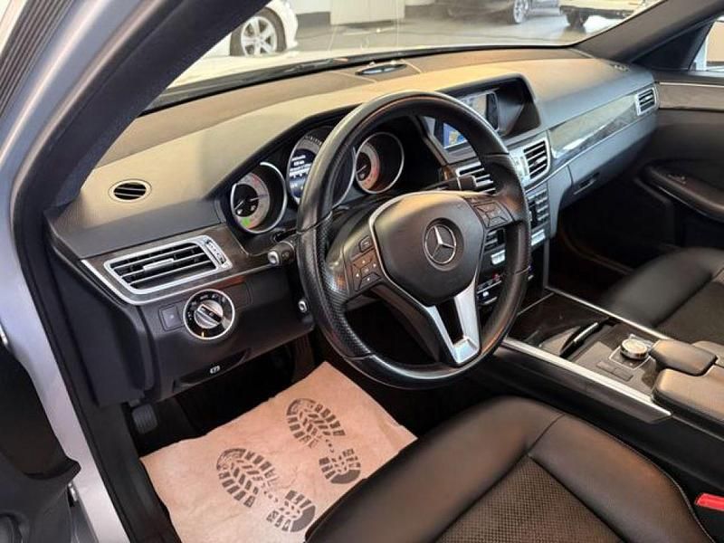 Gebraucht Mercedes E200 Avantgarde 184 PS (135 kW) 2013 Iridiumsilber (metallic) Kombi