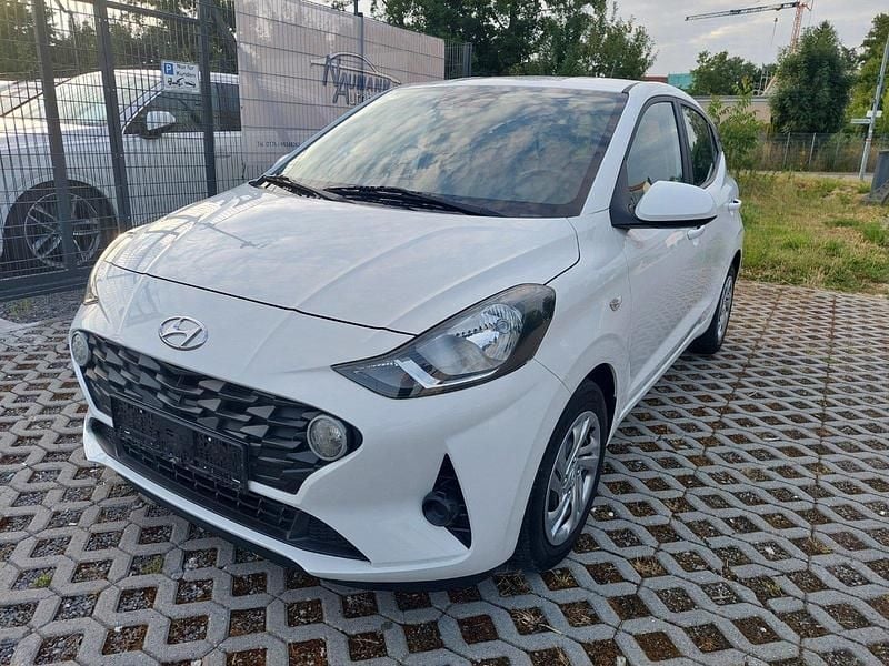 Gebraucht Hyundai i10 Select 84 PS (61 kW) 2020 Weiß Kleinwagen