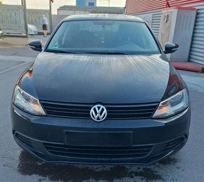Gebraucht 2012 VW Jetta Trendline Limousine | 7.000 € (Etwas zu teuer) - Bild 1/4
