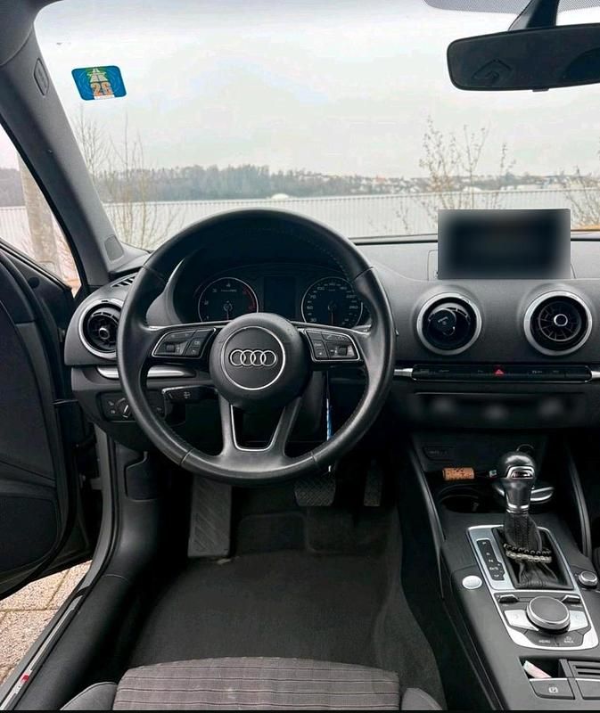 Gebraucht Audi A3 S-Line 150 PS (110 kW) 2019 Grau Limousine