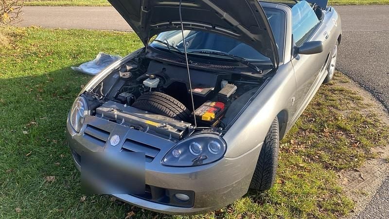 Gebraucht MG TF 135 PS (99 kW) 2005 Grau Cabrio