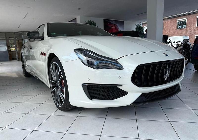 Gebraucht Maserati Quattroporte 581 PS (427 kW) 2020 Bianco alpi Limousine