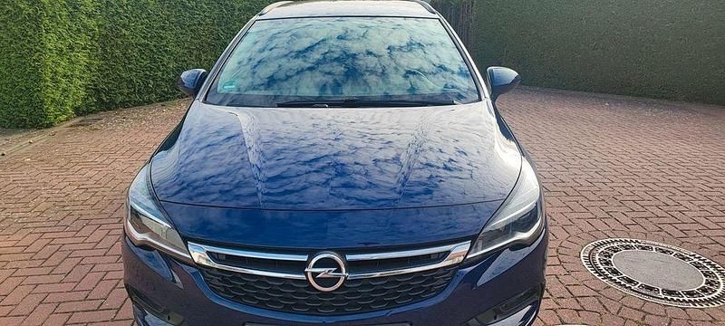 Gebraucht Opel Astra Selection 105 PS (77 kW) 2016 Blau Kombi