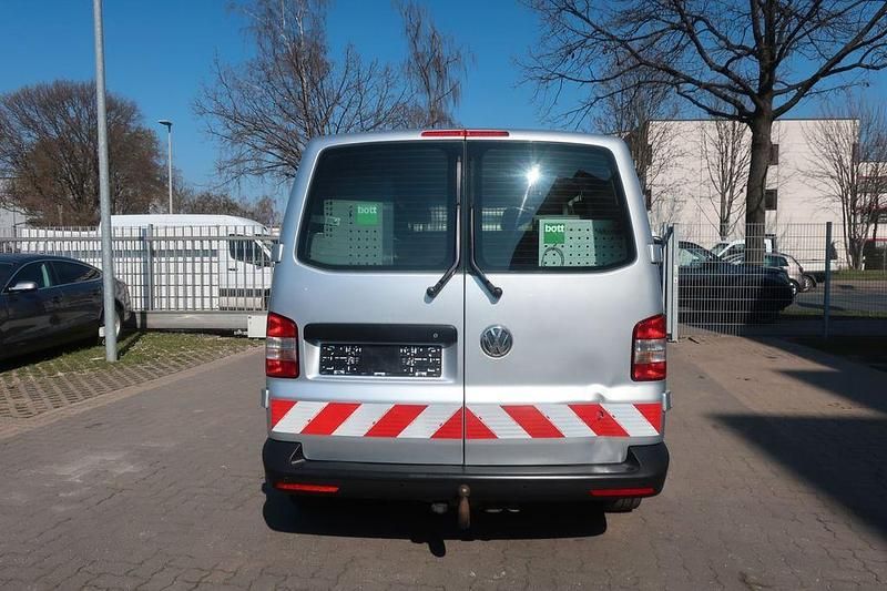 Gebraucht VW T5 140 PS (102 kW) 2014 Silber Van