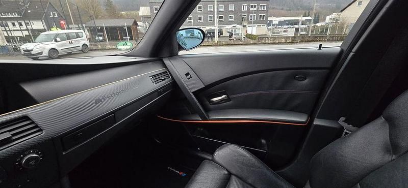 Gebraucht BMW 545 333 PS (244 kW) 2004 Schwarz Kombi